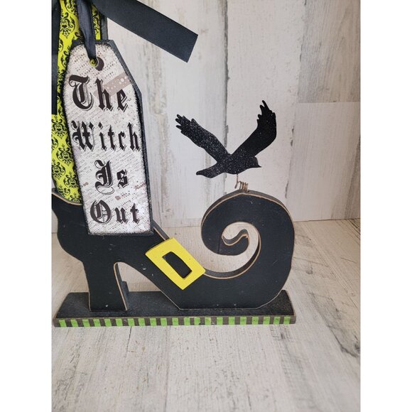 Wooden witch is out boot green striped Halloween self sitter crow - Picture 4 of 9